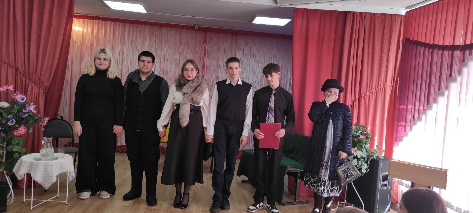 Изображения столовой.